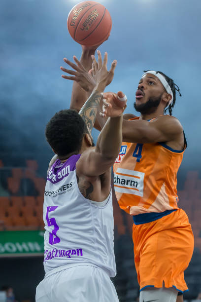 这一决定背 这一决定背