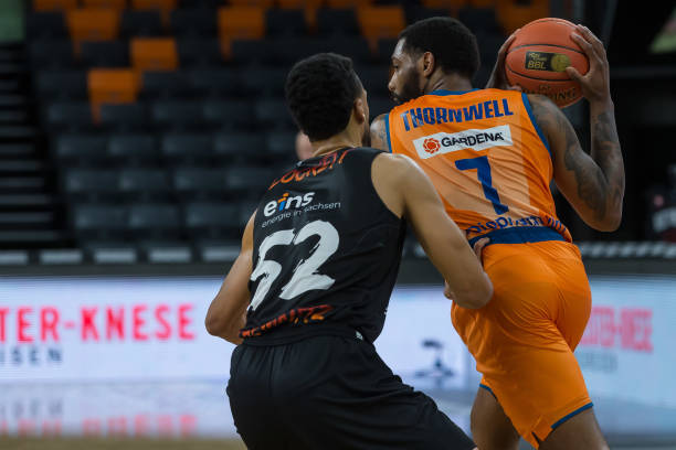 应当进一步 应当进一步